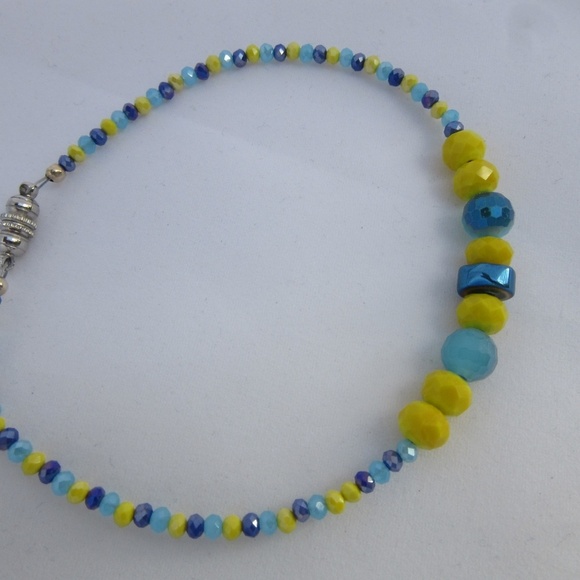 Hand Crafted Anklet 10" Blue/Yellow Beaded Anklet (Ankle Bracelet) - Picture 3 of 6